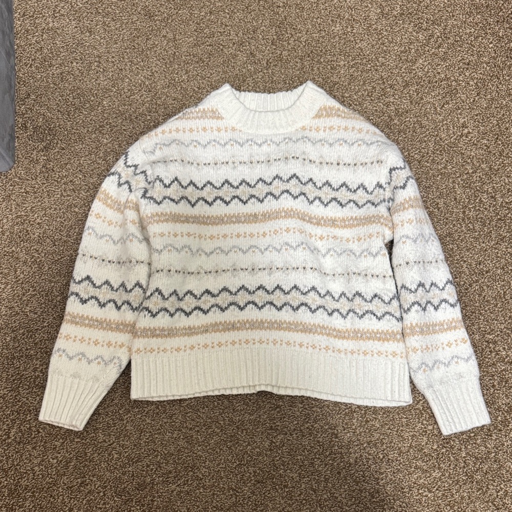 American Eagle Outfitters Cream and Tan Patterned Sweater